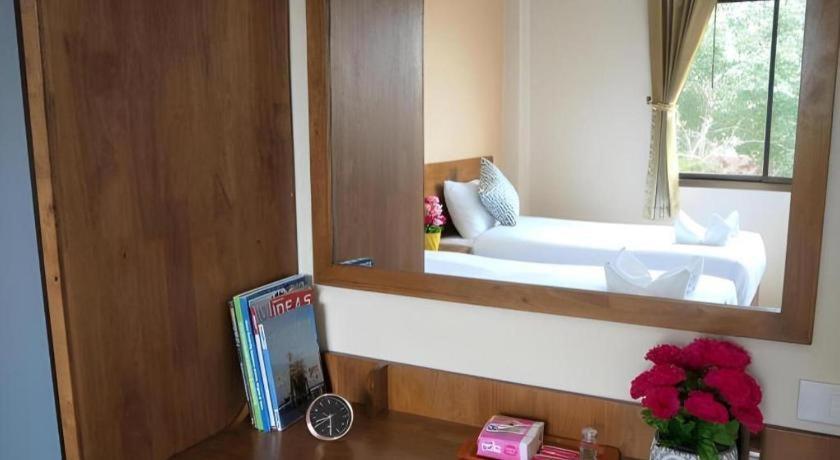 Regent Room Hotel Surat Thani Exterior foto